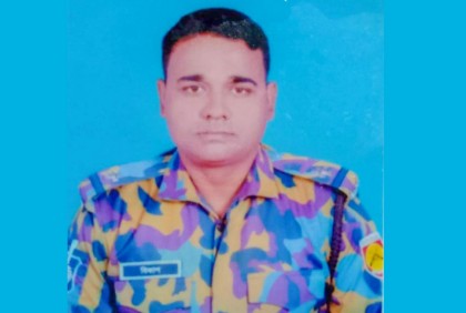 ট্রাক কেড়ে নিল পুলিশ কর্মকর্তার প্রাণ