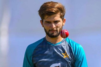 আফ্রিদিকে লন্ডনে পাঠাচ্ছে পাকিস্তান