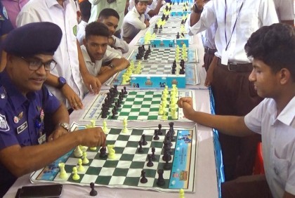 নোয়াখালীতে স্কুল দলগত দাবা প্রতিযোগিতা শুরু