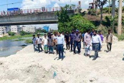 চাঁদপুরে সাত বালু মহালকে জরিমানা