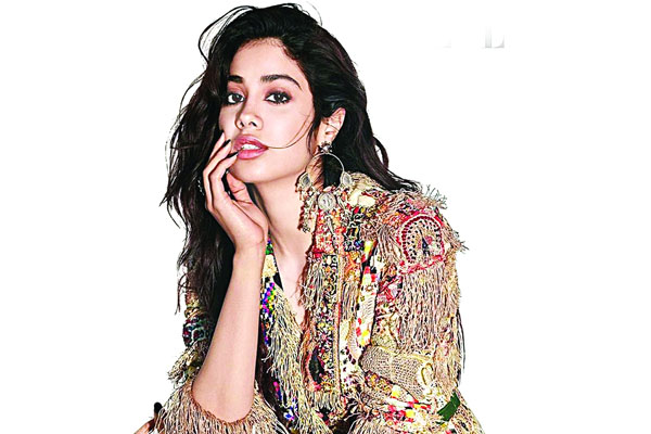 জাহ্নবীতে মজেছেন ভক্তরা