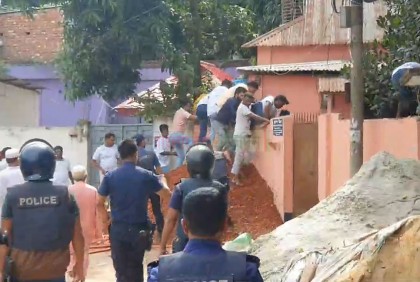 সাভারে পুলিশ-যুবদল সংঘর্ষে আহত ২৫, আটক ৩০