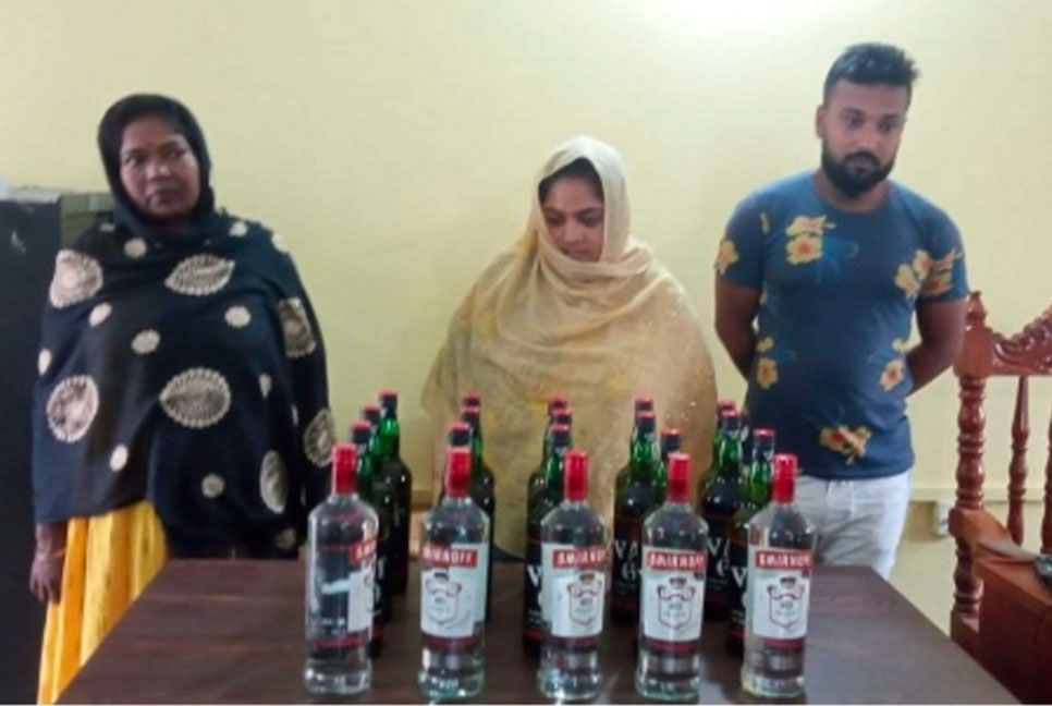 যশোরে মাদকসহ ৩ ভারতীয় আটক