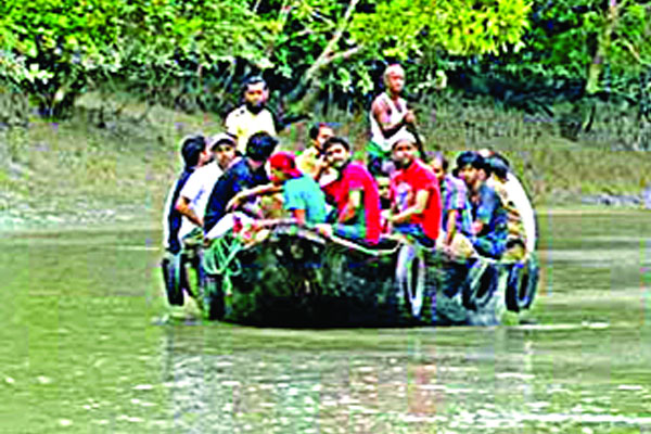 খোলার প্রথম দিনে পর্যটকের ভিড় সুন্দরবনে
