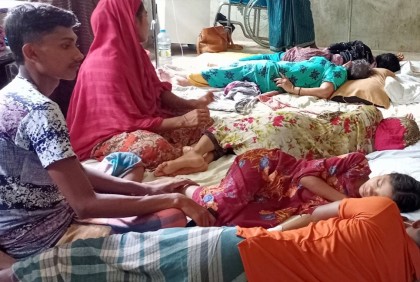 গলাচিপায় খাবার খেয়ে অসুস্থ ৬