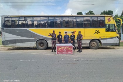 টেকনাফে চেকপোস্টে ইয়াবাসহ বাস চালক হেলপার আটক