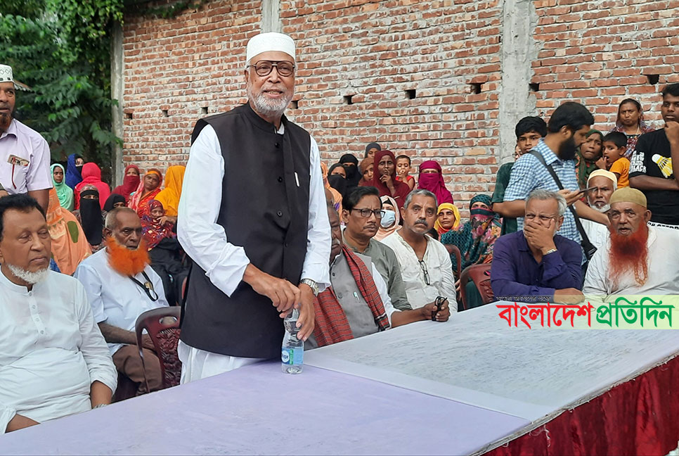 অনশন করা সেই মুক্তিযোদ্ধার বাড়িতে কাদের সিদ্দিকী