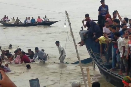 কুষ্টিয়ায় গড়াই নদে নৌকাডুবি, নিখোঁজ ১