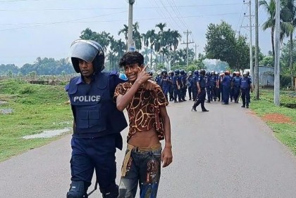 পাকুন্দিয়ায় পুলিশের সাথে বিএনপির সংঘর্ষ