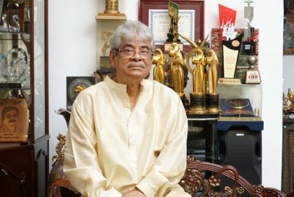 তার গানে শুরু হয়েছিল স্বাধীন বাংলা বেতারকেন্দ্র

