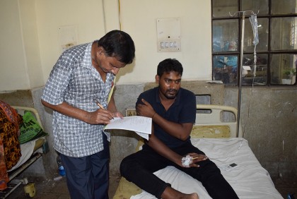 হাসপাতালে আহতদের আহাজারি, তিন সদস্যের তদন্ত কমিটি