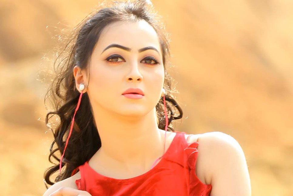 এবার আন্তর্জাতিক সুন্দরী প্রতিযোগিতার বিচারক জাহারা মিতু