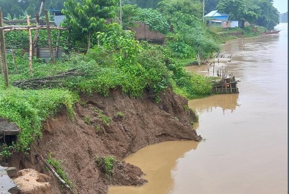 ভোগাই নদীতে বিলীন হচ্ছে বসতবাড়ি ও স্থাপনা