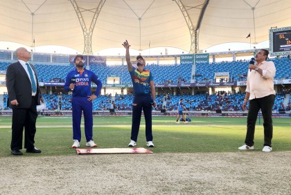 ফাইনালে উঠার লড়াইয়ে ভারতকে ব্যাটিংয়ে পাঠাল শ্রীলঙ্কা