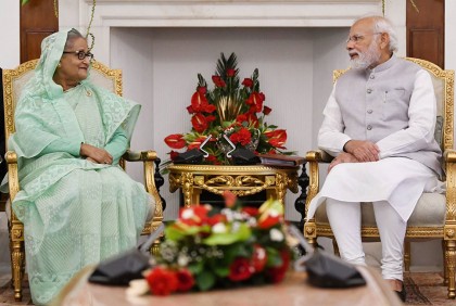 মোদিকে পদ্মা সেতু দেখার আমন্ত্রণ শেখ হাসিনার