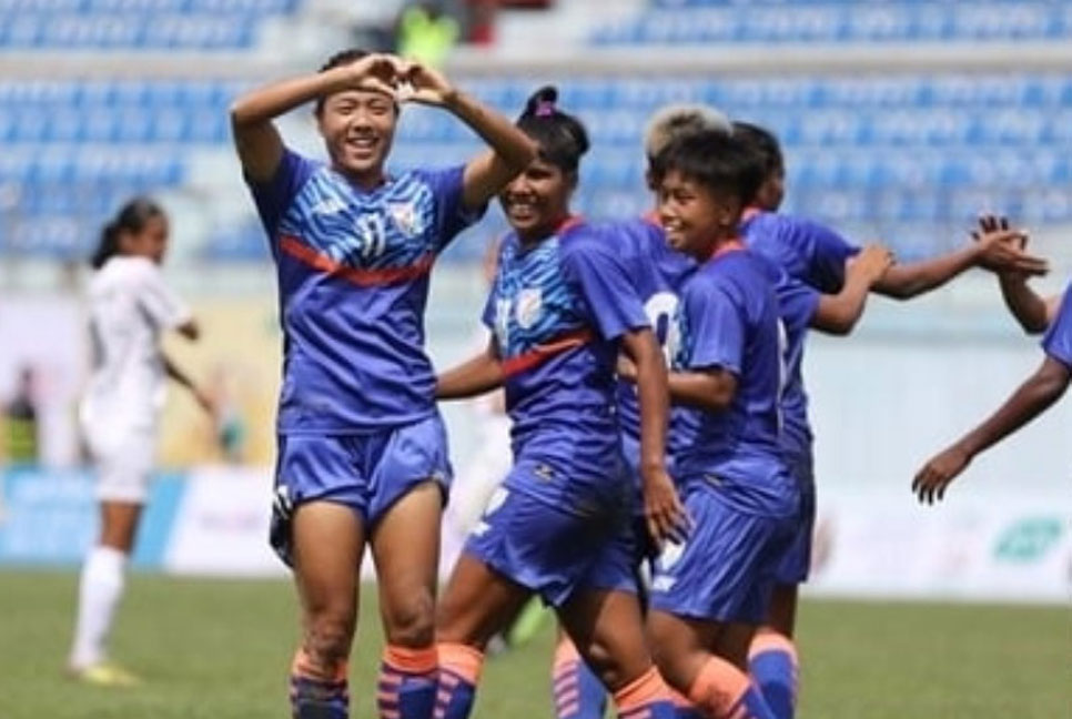 এশিয়া কাপে হার মানলেও সাফে পাকিস্তানকে হারিয়ে যাত্রা শুরু ভারতের