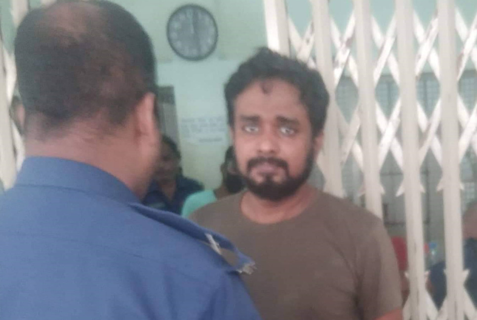 অগ্নিদগ্ধ হয়ে কলেজ শিক্ষিকার মৃত্যুর মামলায় স্বামী কারাগারে