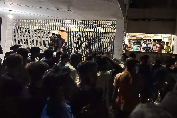 কুমিল্লা বিশ্ববিদ্যালয়ের দুই হলের ছাত্রলীগের দফায় দফায় সংঘর্ষ