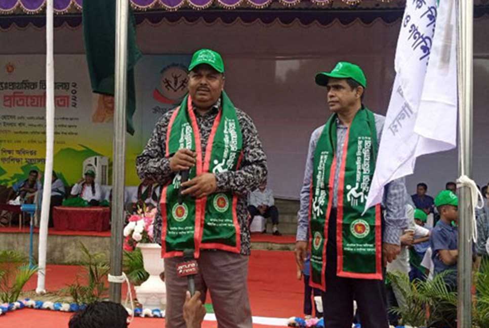 'ভিডিও গেম নয়, সন্তানদের বিকালে খেলার মাঠে আনুন' 

