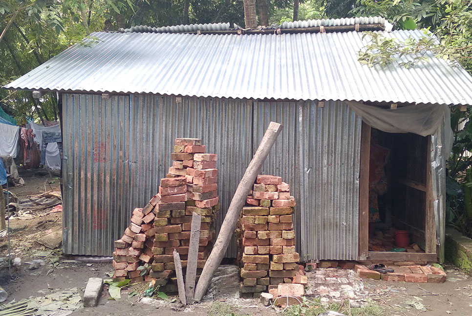 ১৪৪ ধারা ভেঙে প্রতিবন্ধীর জায়গা দখলের অভিযোগ