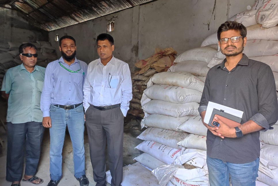 ফুলপুরে চাহিদার বিপরীতে পর্যাপ্ত সার মজুদ 