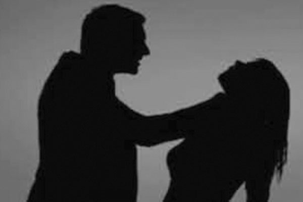 শ্বাসরোধে স্ত্রীকে হত্যা স্বামী পলাতক