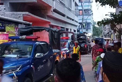 সিদ্ধিরগঞ্জে বাসা থেকে স্বামী-স্ত্রীর অর্ধগলিত লাশ উদ্ধার