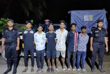টঙ্গীতে কিশোর গ্যাংয়ের ৬ সদস্য গ্রেফতার 