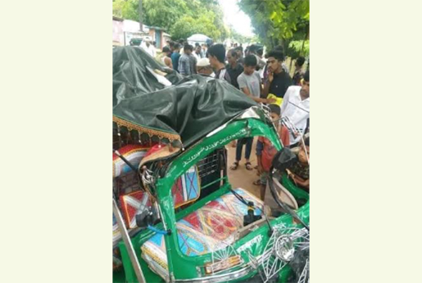 টেকনাফে মিনিবাস-অটোরিকশার মুখোমুখি সংঘর্ষে নিহত ২