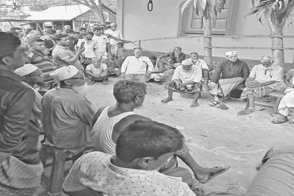বালু উত্তোলন বন্ধে গ্রামবাসীর বৈঠক