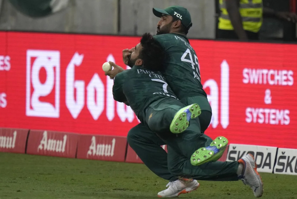 আসিফ-শাদাবের ধাক্কা কাণ্ডকেই জনসচেতনতায় কাজে লাগাল দিল্লি পুলিশ!