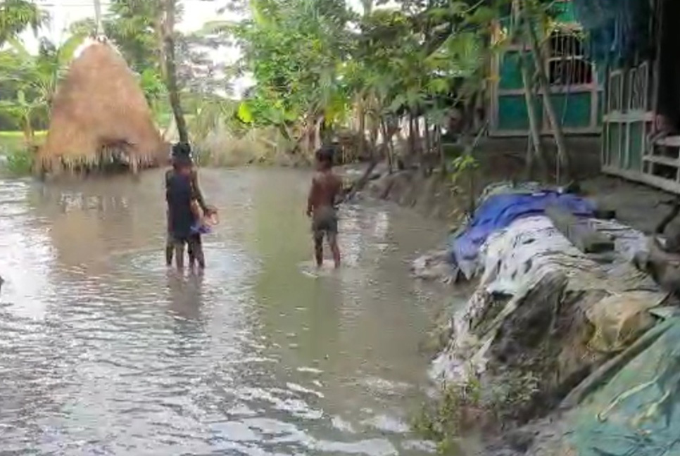 ভোলায় মেঘনা-তেঁতুলিয়া নদীর পানি বিপৎসীমার উপর দিয়ে প্রবাহিত