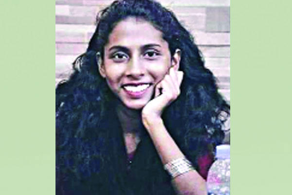 ২২ বছর পর ফেনীতে বাবার পরিবারের খোঁজ পেলেন পাকিস্তানি তরুণী 