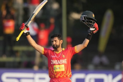 ইতিহাস গড়ে আইসিসির মাস সেরা সিকান্দার রাজা