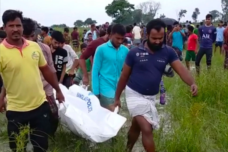 বেনাপোল সীমান্তে মাঠ থেকে অজ্ঞাত যুবকের লাশ উদ্ধার