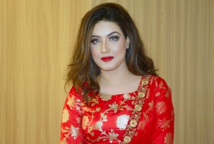 মা হচ্ছেন চিত্রনায়িকা মাহি
