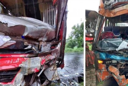 বড়াইগ্রামে দুই বাসের মুখোমুখি সংঘর্ষে আহত ১০