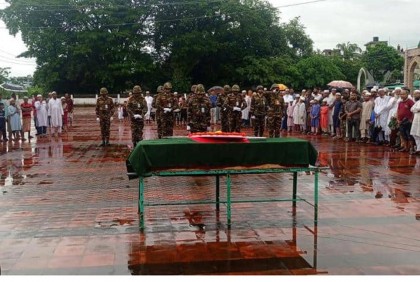 সর্বোচ্চ সম্মানে চিরনিদ্রায় শায়িত বীর মুক্তিযোদ্ধা আব্দুস শহীদ