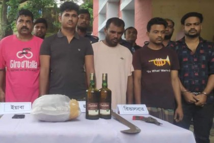 নবীনগরে ডাকাত সর্দারসহ গ্রেফতার ৫ 