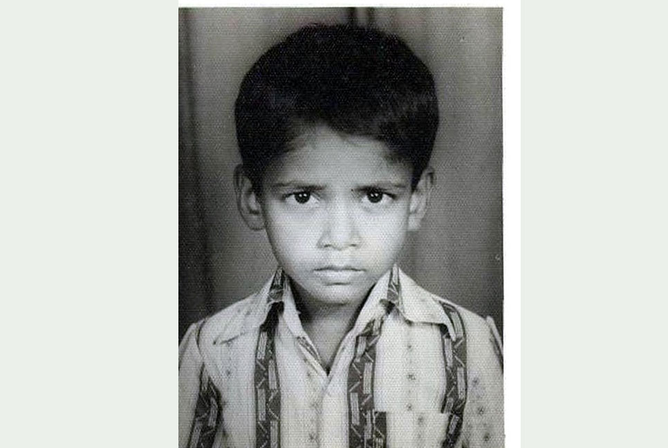 ৪২ বছর আগের স্মৃতি হাতড়ে বাবা-মার পরিচয় খুঁজছেন অস্ট্রেলিয়া প্রবাসী মনোয়ার