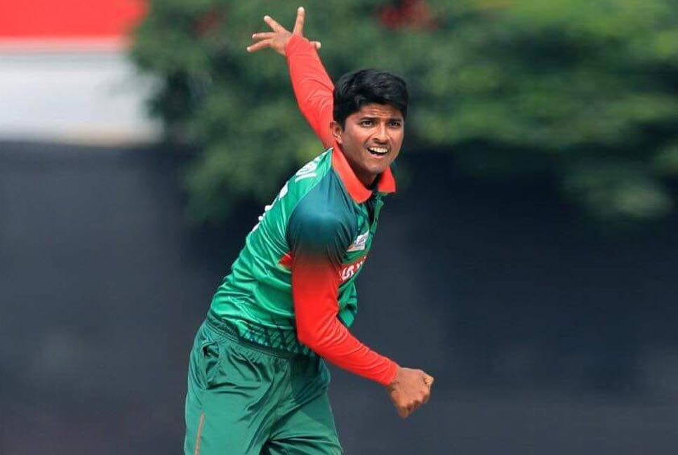বাদ পড়ার পর কৃতিত্বের কথা পোস্ট মাহেদি হাসানের!