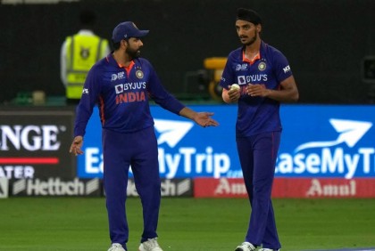পাকিস্তানের বিপক্ষে হার; সেই রাতে ঘুমোতে পারেননি অর্শদীপ!