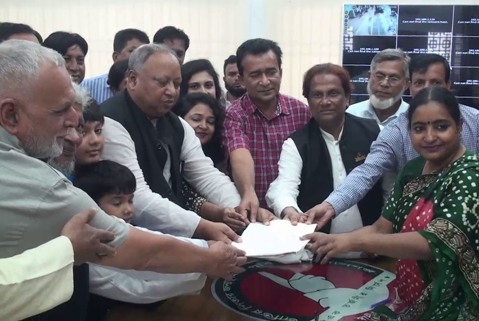 গোপালগঞ্জে আনন্দ মুখর পরিবেশে জেলা পরিষদ নির্বাচনে মনোনয়নপত্র দাখিল 