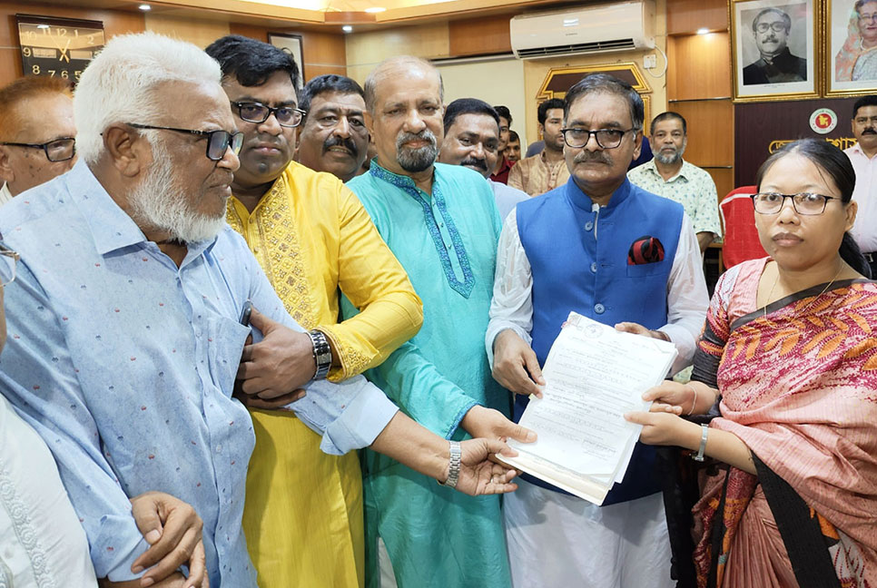 জামালপুর জেলা পরিষদ নির্বাচনে প্রার্থীদের মনোনয়নপত্র দাখিল