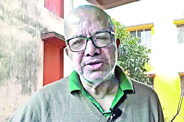 ১৩ বছর পর ঢাকায় গাইবেন