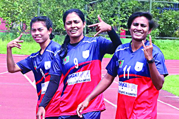 উচ্ছ্বসিত সাবিনা খাতুনরা