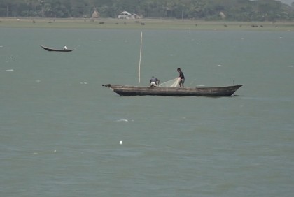 মাছ ধরা নৌকায় বজ্রপাত, মেঘনায় নিখোঁজ ৩ জেলে