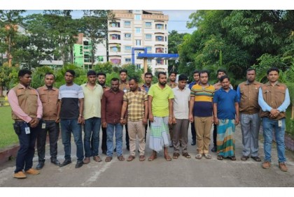 মুন্সীগঞ্জে ডাকাতির ঘটনায় ১১ ডাকাত গ্রেফতার 