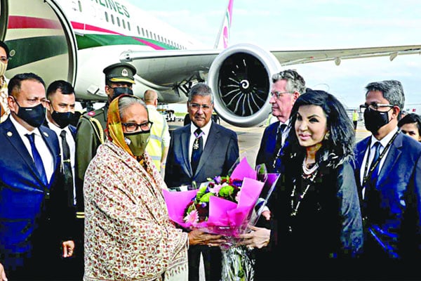 লন্ডন পৌঁছেছেন প্রধানমন্ত্রী
