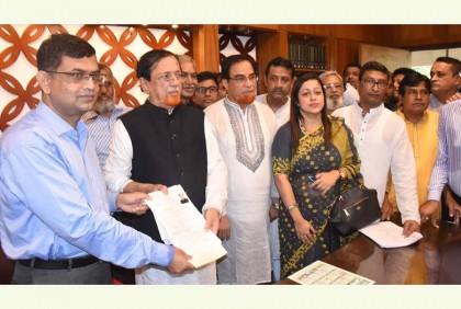 কুমিল্লা জেলা পরিষদ নির্বাচনে দুই চেয়ারম্যানসহ ৮৬ প্রার্থীর মনোনয়নপত্র জমা